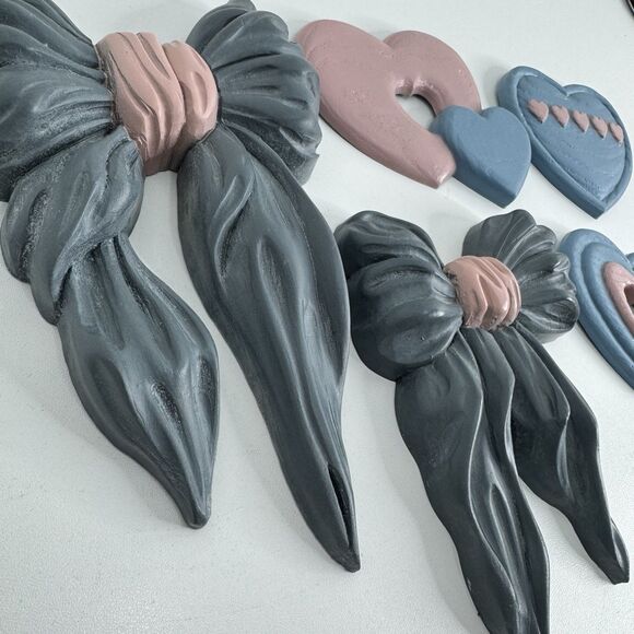 Vtg Set of Blue & Pink Bows Home Interior Wall Hangings Burnwood Hearts 5 Pieces - Picture 3 of 9